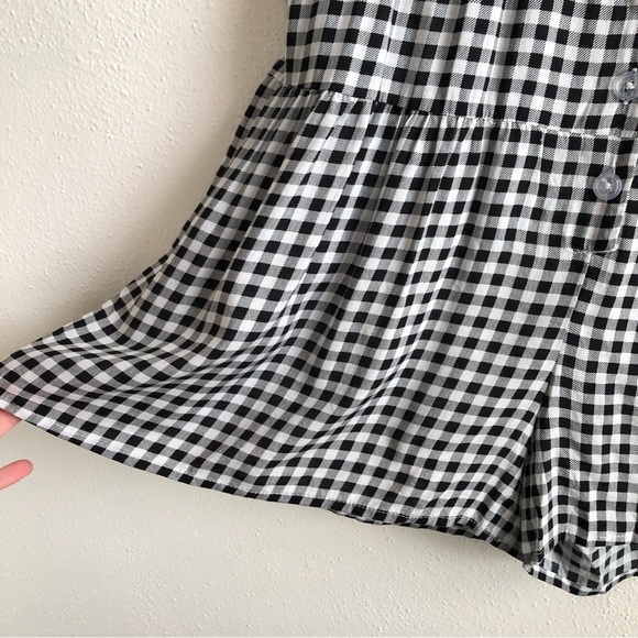 NWT Urban Outfitters Rio Tiered Button-Front Romper Size Medium - Picture 5 of 10